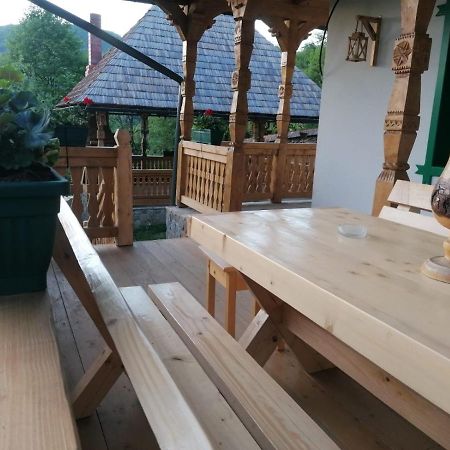 Pensiunea Căsuța din Deal Moisei Exterior foto