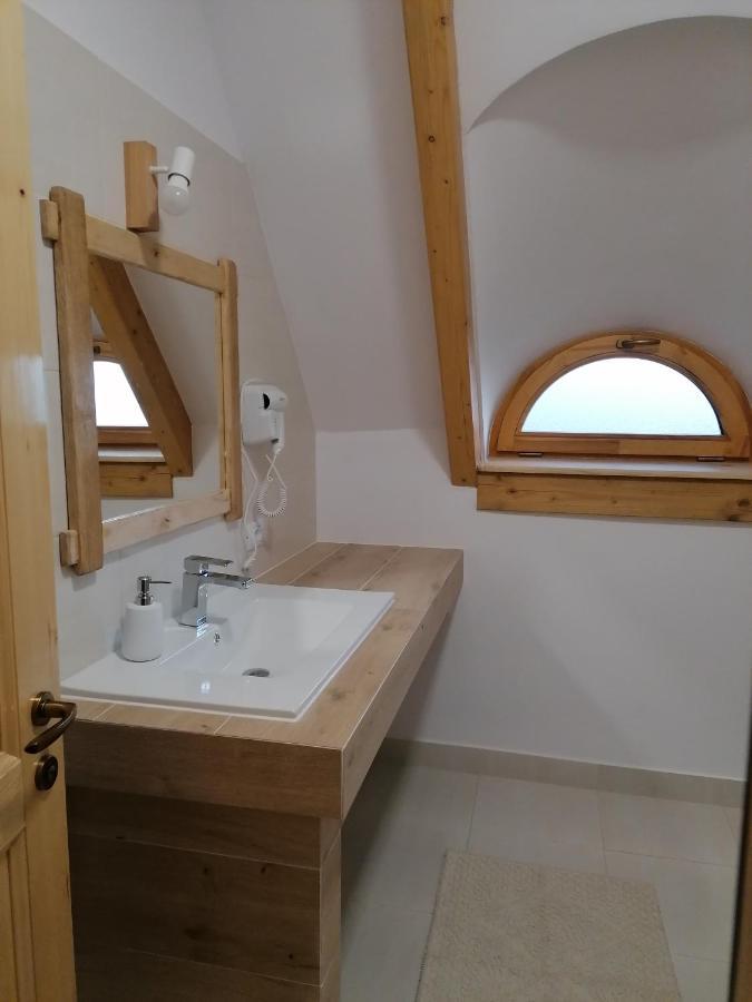 Pensiunea Căsuța din Deal Moisei Cameră foto