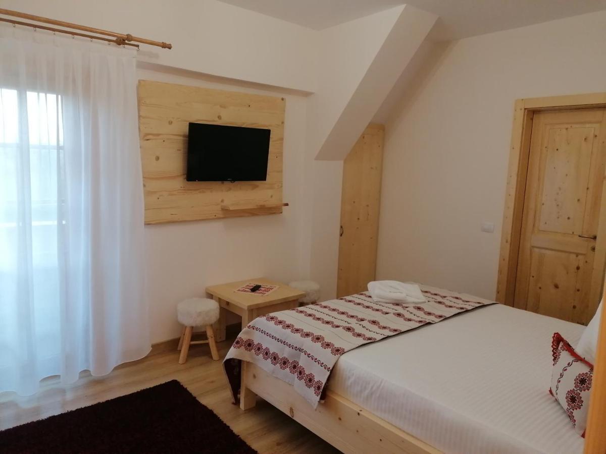 Pensiunea Căsuța din Deal Moisei Exterior foto