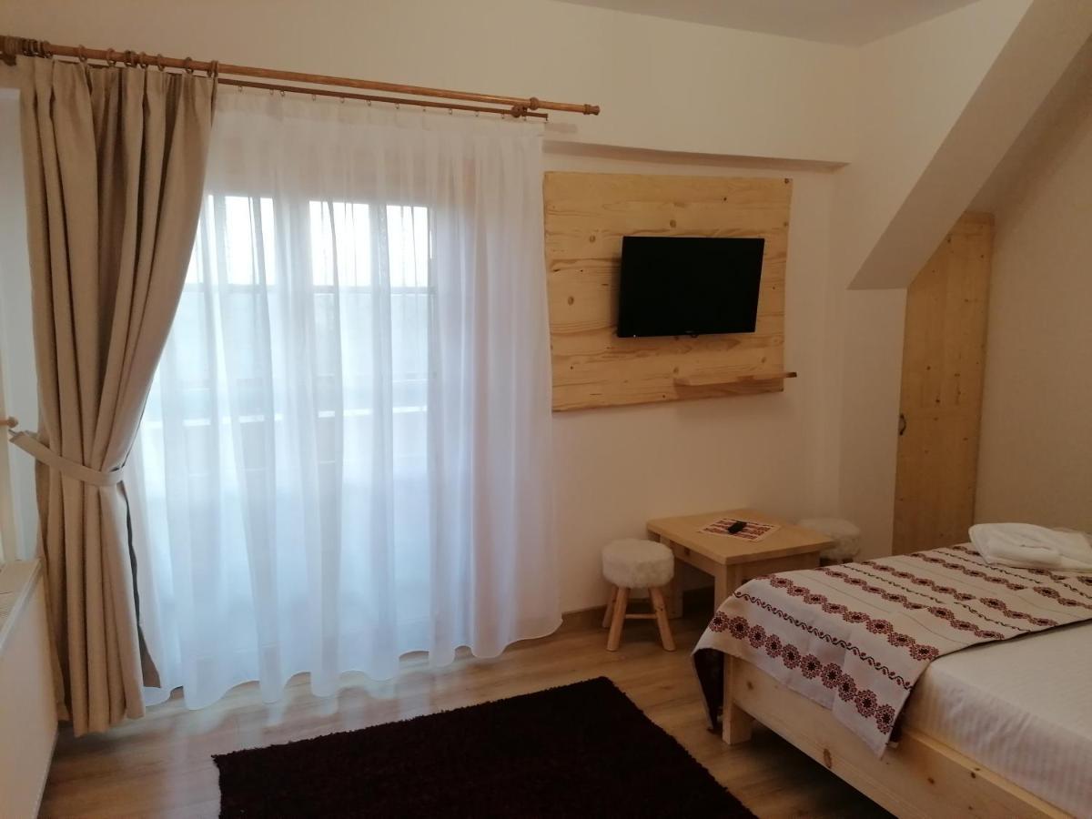 Pensiunea Căsuța din Deal Moisei Cameră foto